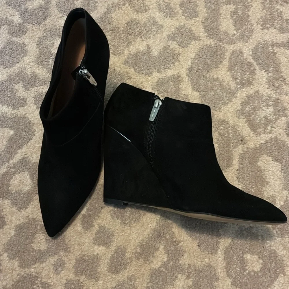 Coach Oakdale Black Suede Wedge Booties Size 9.5